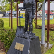 Miners Statue at Rotary Park in Kurri Kurri (1)
