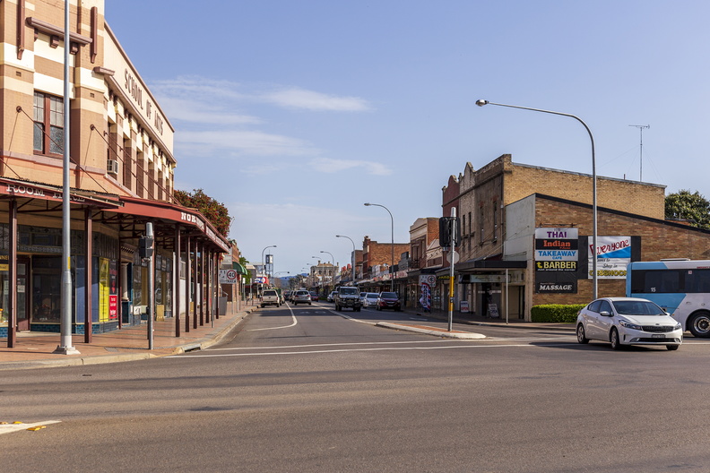 Vincent Street viewed from Maitland and Wollombi Road intersection in Cessnock1.jpg